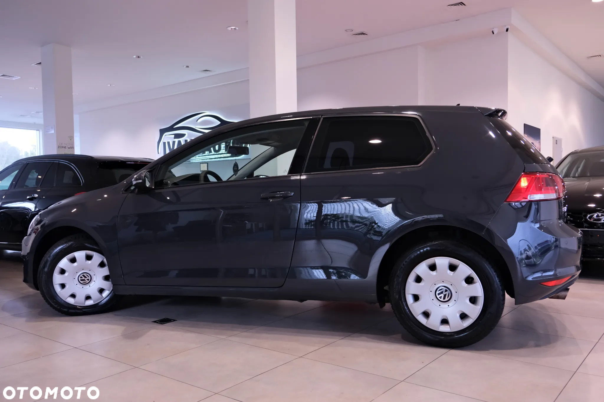 Volkswagen Golf 1.6 TDI BlueMotion Technology Cup - 10