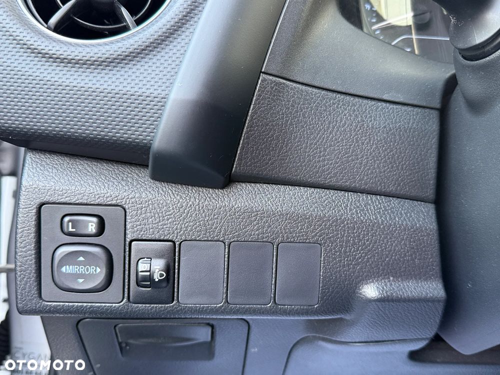 Toyota Auris 1.33 VVT-i Active - 9