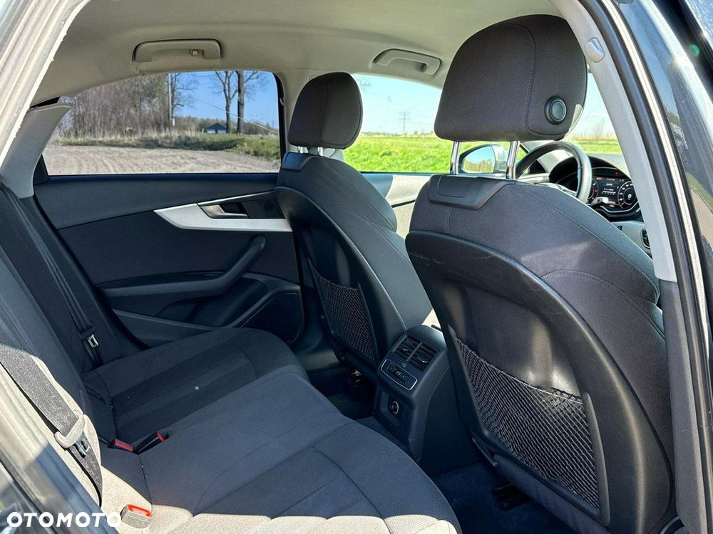 Audi A4 Limousine - 19