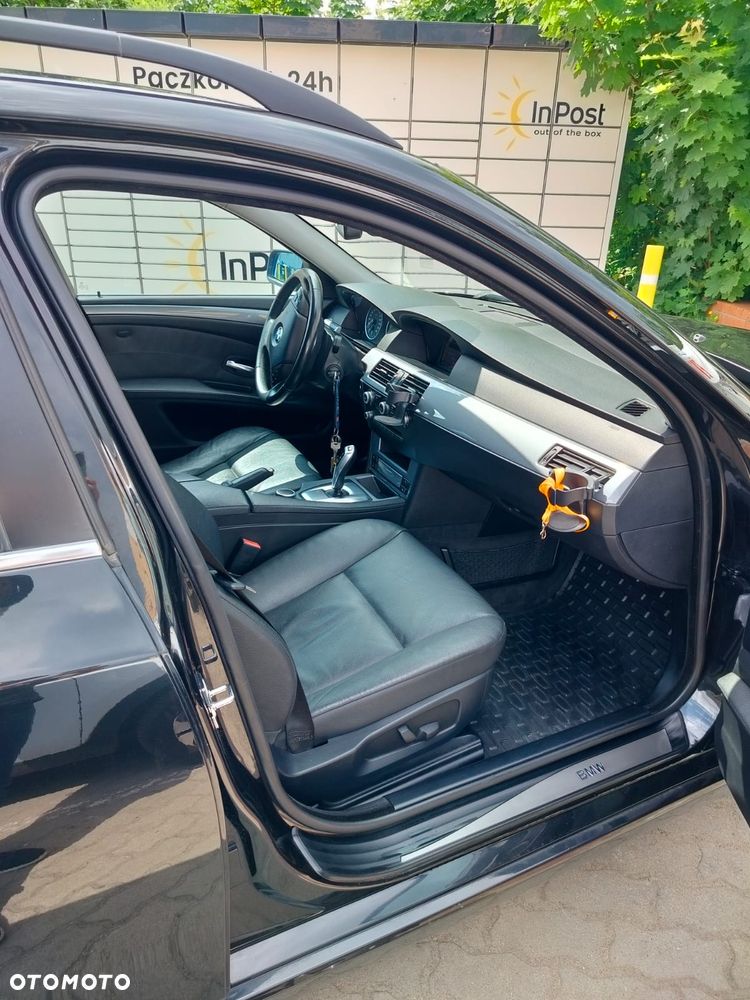 BMW Seria 5 525d - 9