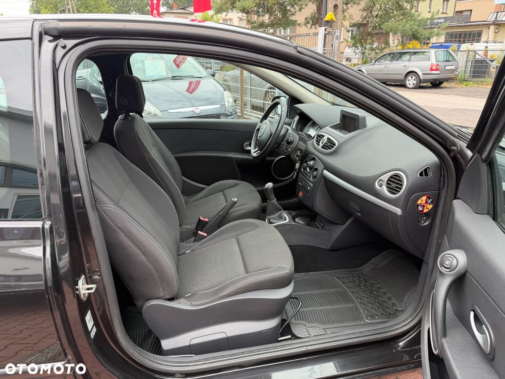Renault Clio 1.2 16V Tech Run - 22
