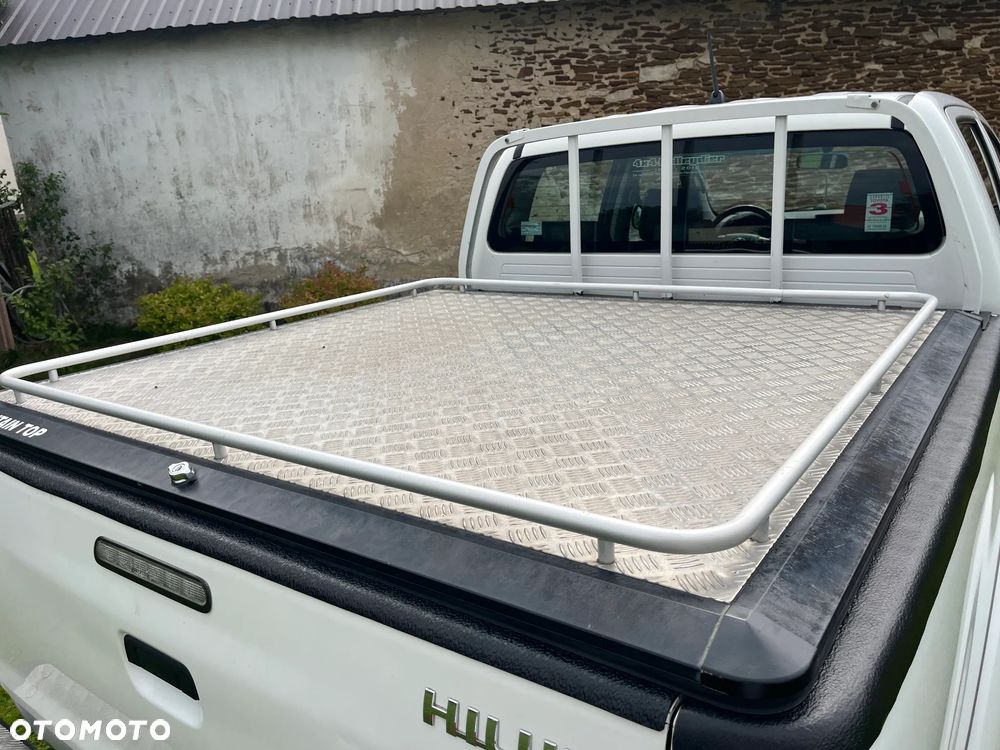Toyota Hilux - 14