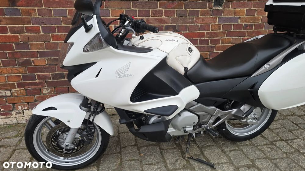 Honda Deauville - 23