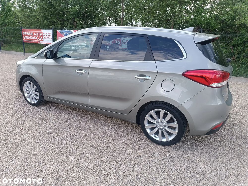Kia Carens 1.7 CRDi 115 Dream Team Edition - 26