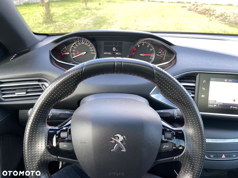 Peugeot 208 1.2 PureTech GT Line S&S - 13