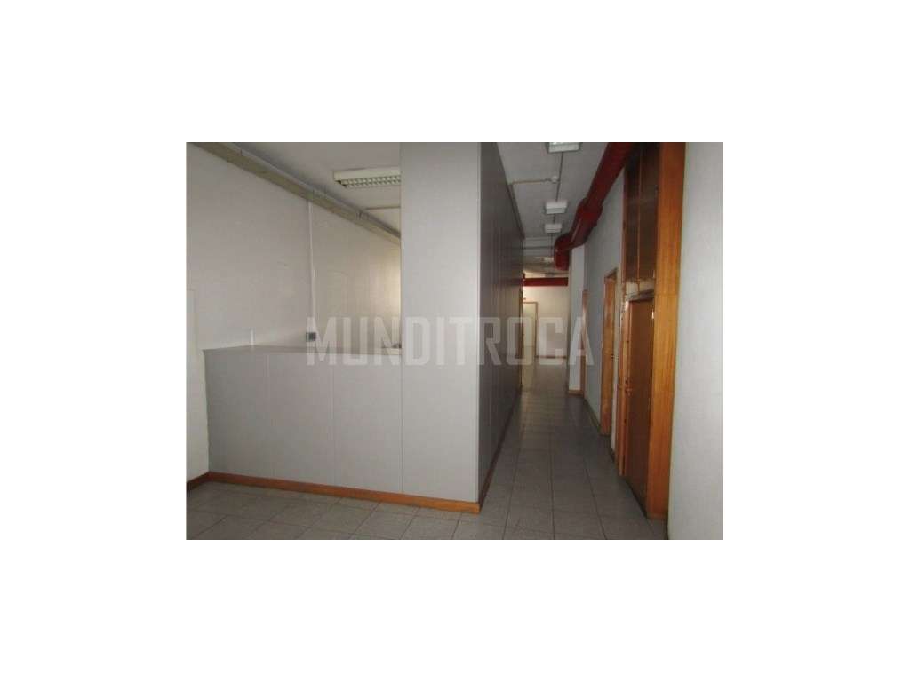 2 lojas comerciais Porto - Grande imagem: 4/17