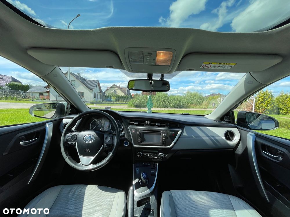 Toyota Auris - 13