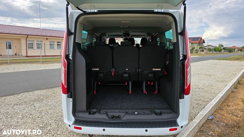 Ford Tourneo Custom - 10