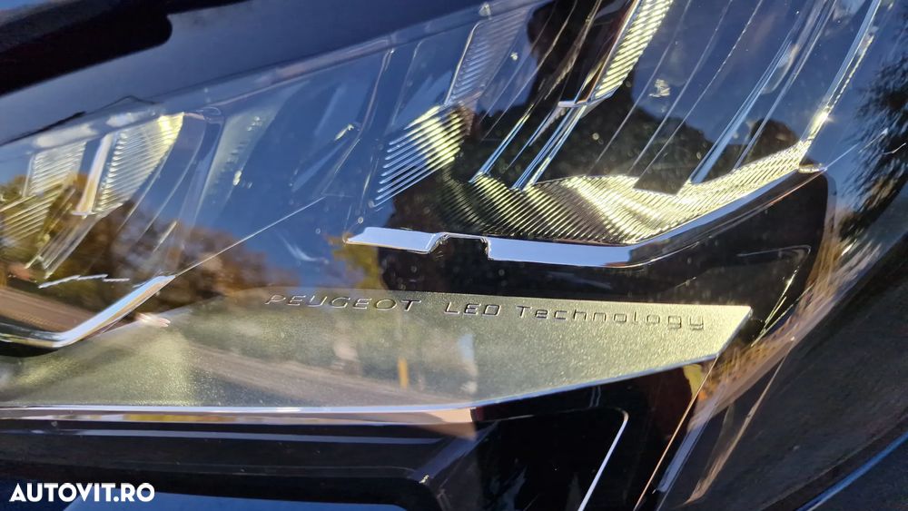 Peugeot 3008 PHEV 300 EAT8 4X4 Allure Pack - 31