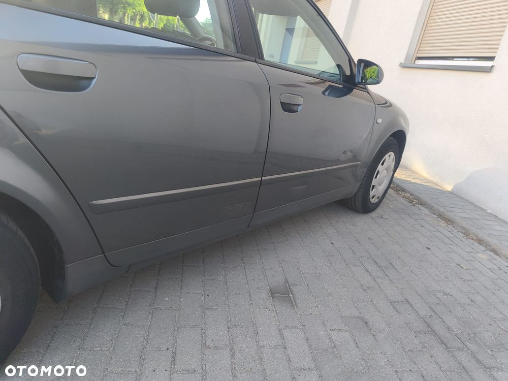 Audi A4 Limousine 2 - 6