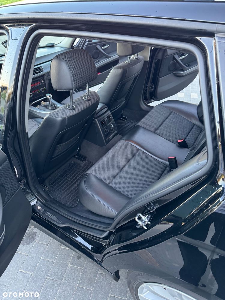 BMW Seria 3 320i - 8