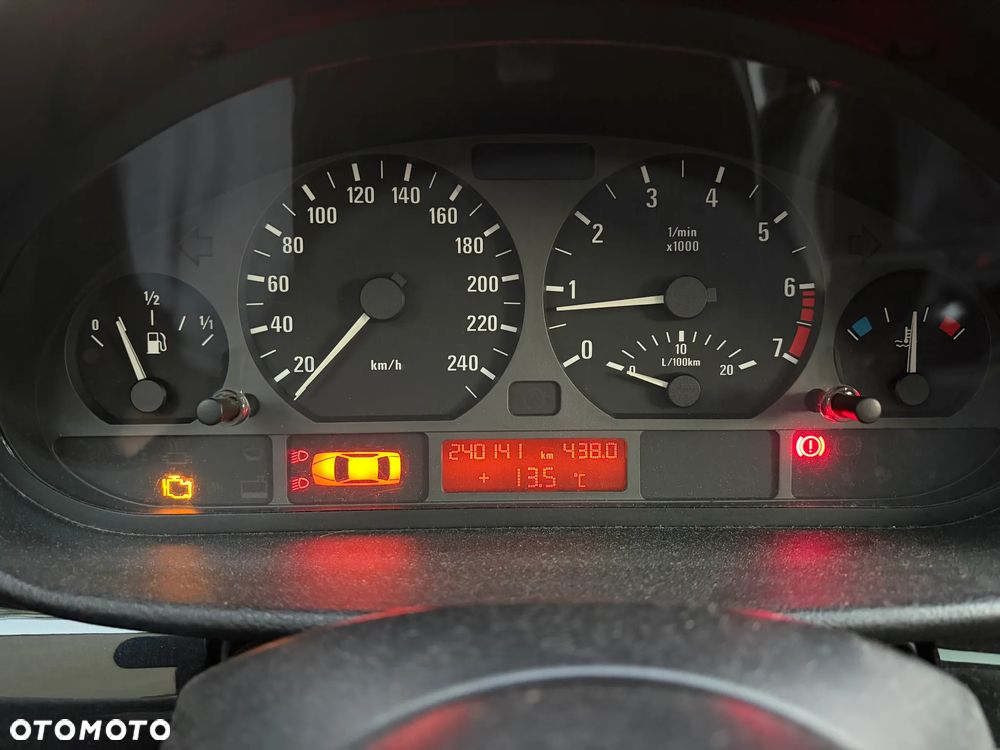 BMW Seria 3 320i - 18