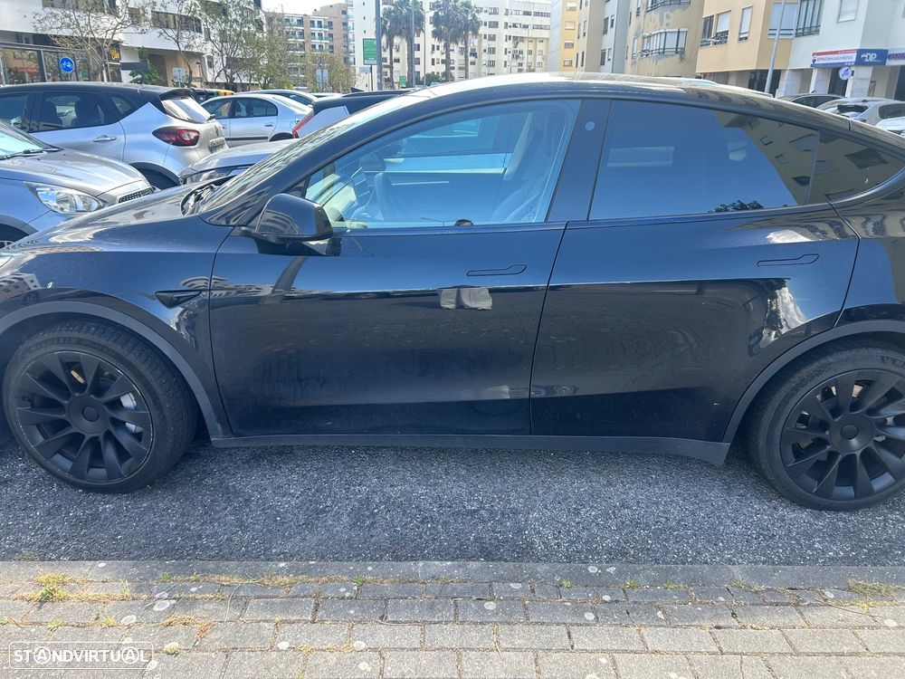 Tesla Model Y Standard RWD - 2