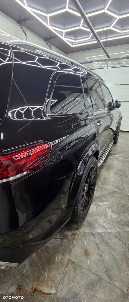 Mercedes-Benz GLS - 2