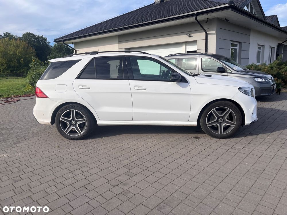 Mercedes-Benz GLE - 19