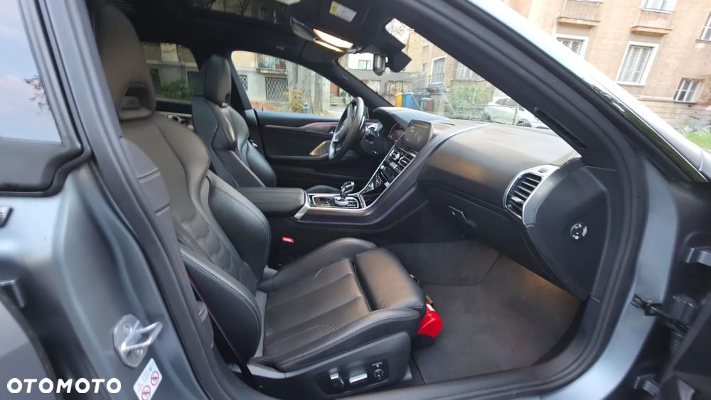 BMW Seria 8 - 16