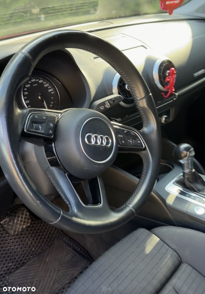 Audi A3 Sportback 1.4 TFSI e-tron S tronic - 4