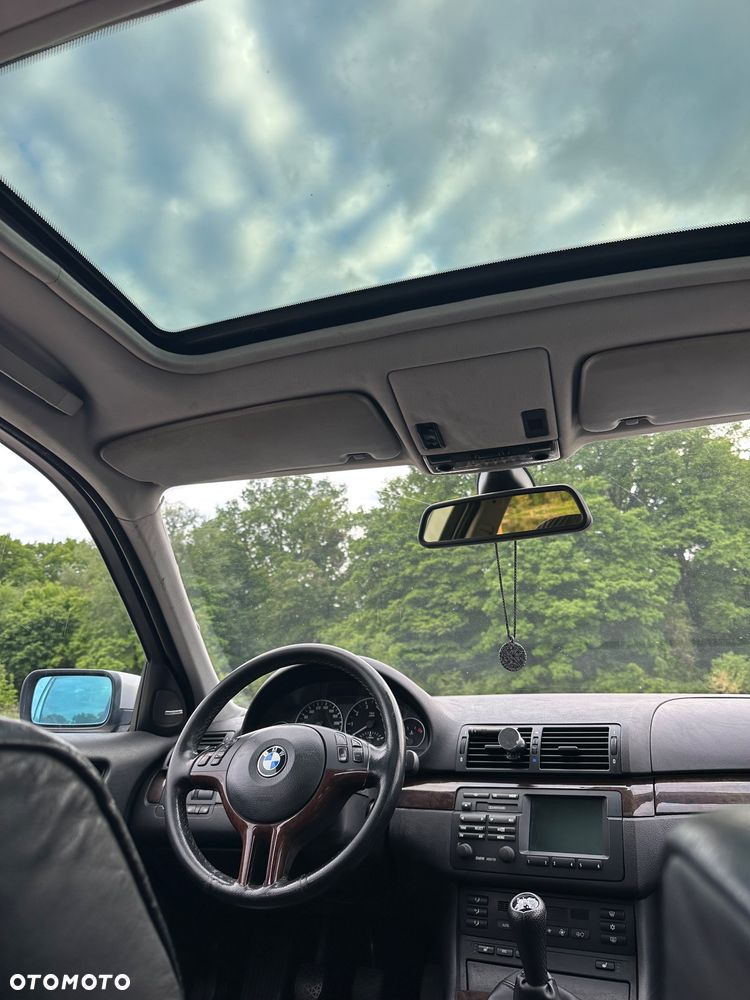 BMW Seria 3 330xi - 17