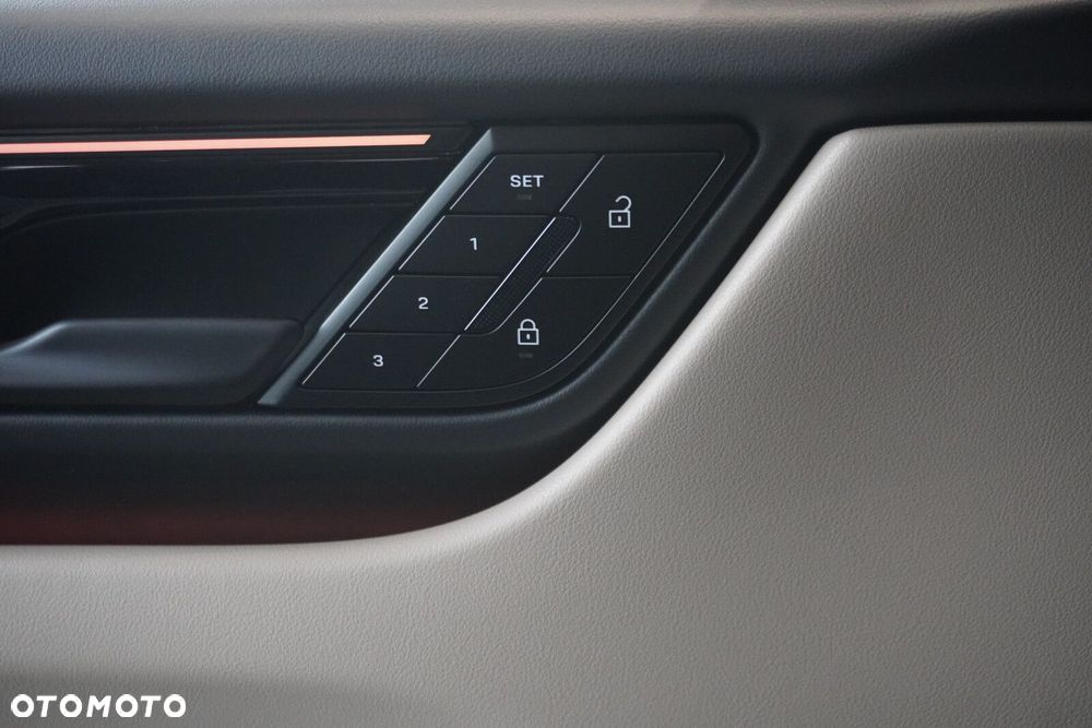 Porsche Macan - 10