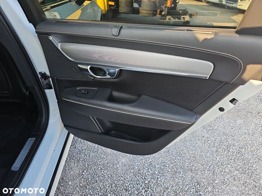 Volvo V90 B4 B R-Design - 23