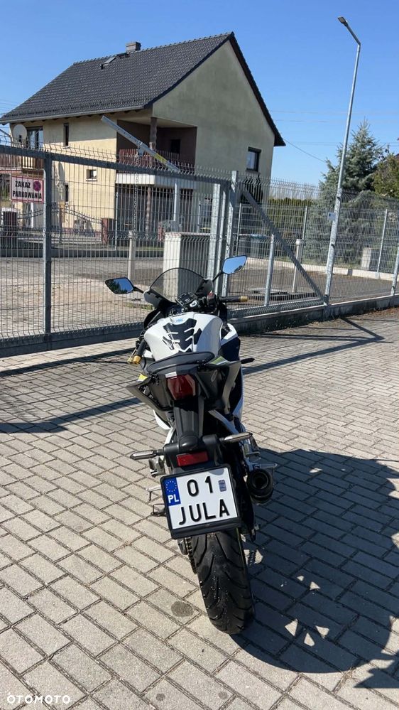Yamaha YZF - 6
