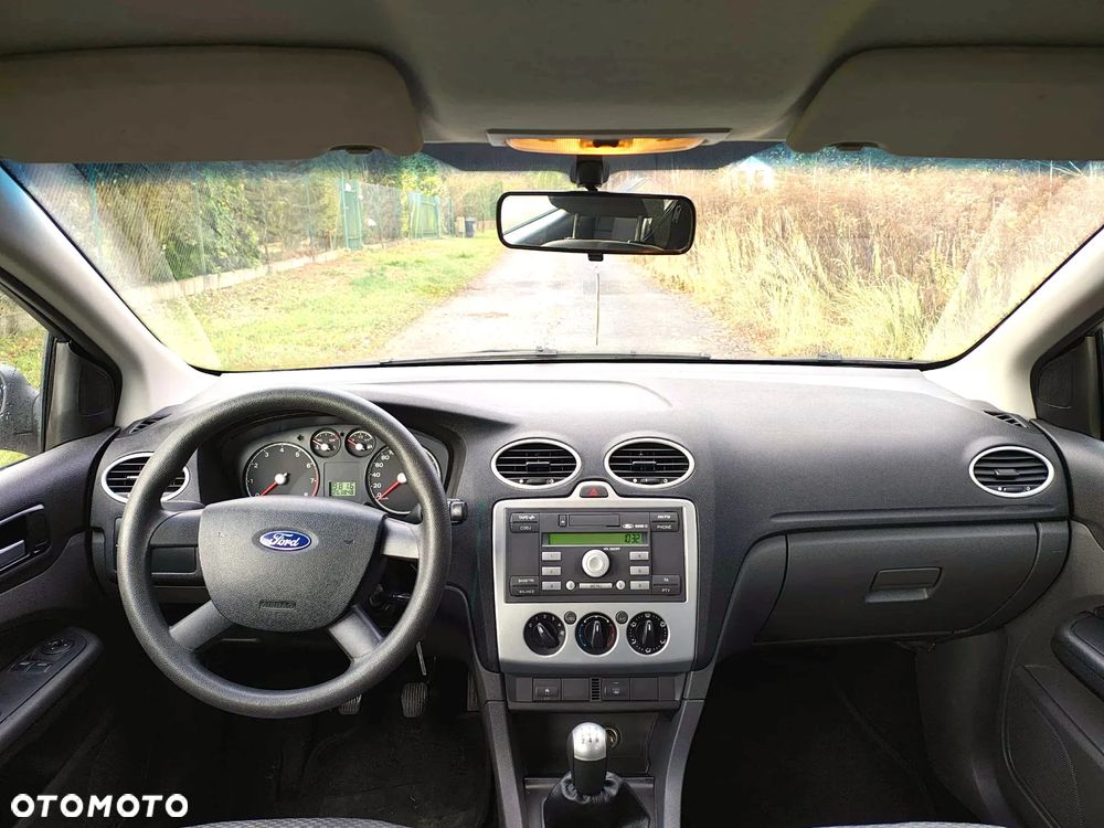 Ford Focus 1.6 16V Connection - 26
