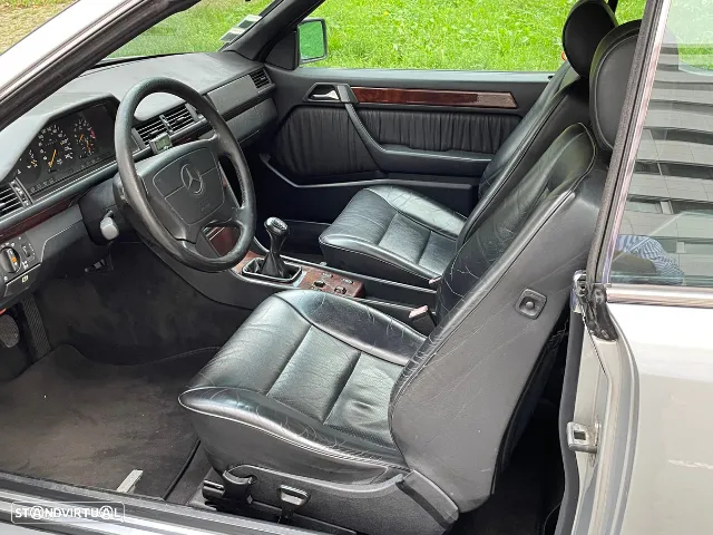 Mercedes-Benz E 200 Coupé - 8
