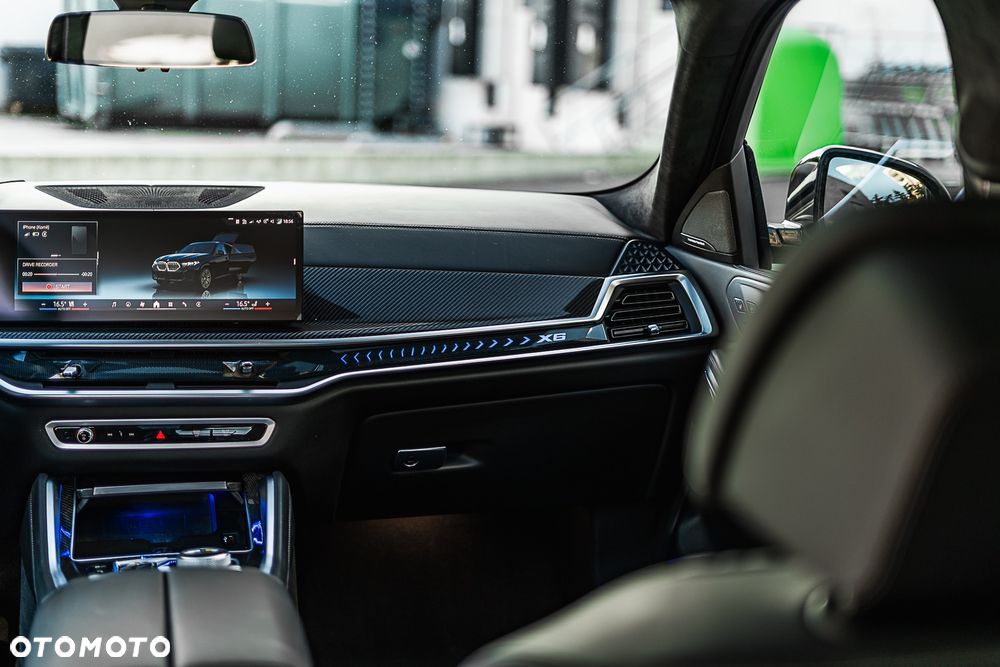 BMW X6 - 24