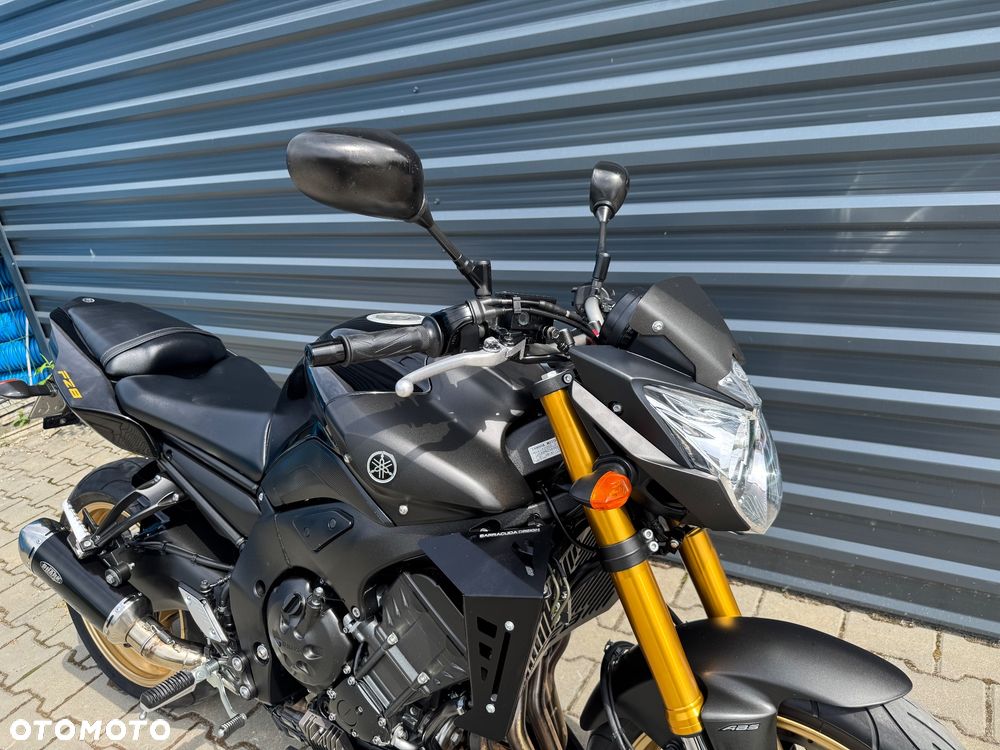 Yamaha FZ8 - 11