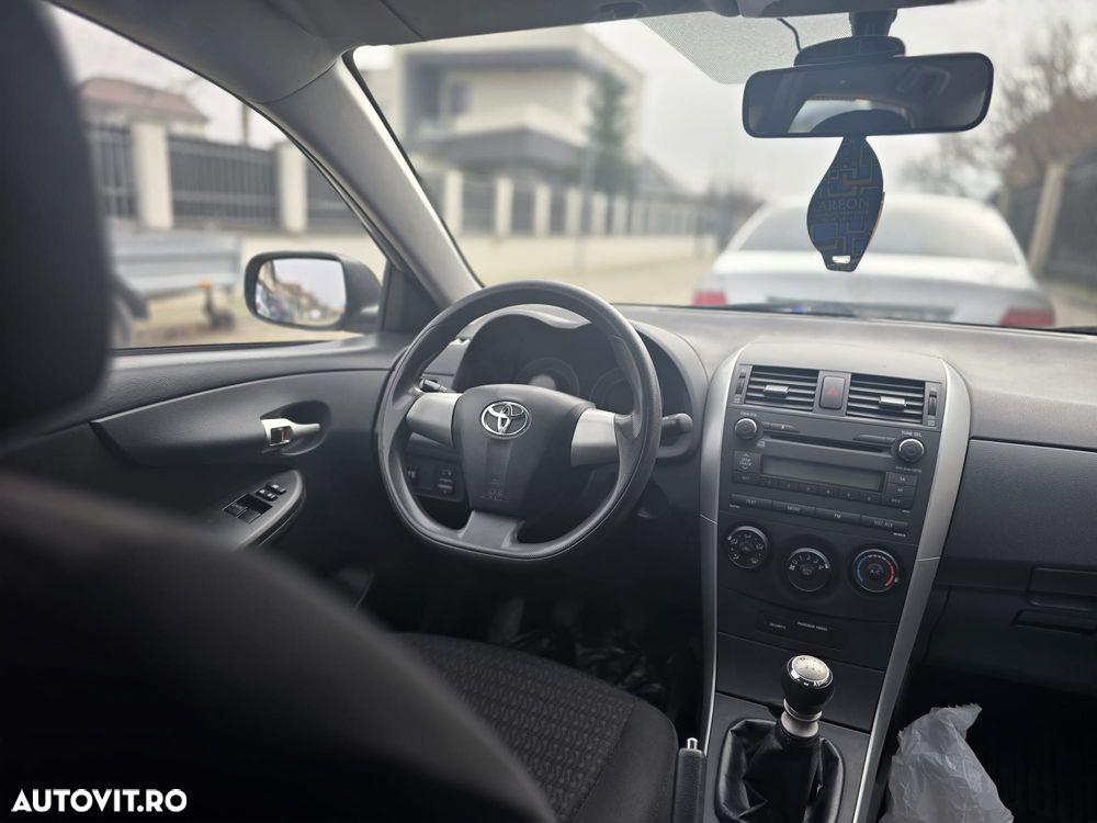 Toyota Corolla 1.6 Luna - 6