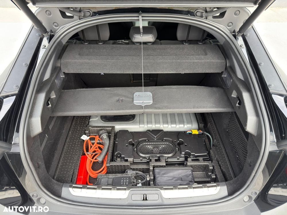 Peugeot 408 1.6L 180 PHEV GT - 39