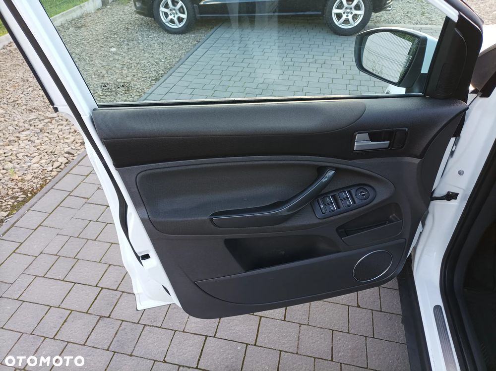 Ford Kuga 2.0 TDCi 4x4 Titanium - 16