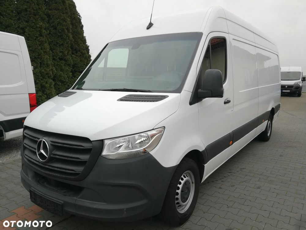 Mercedes-Benz Sprinter - 1