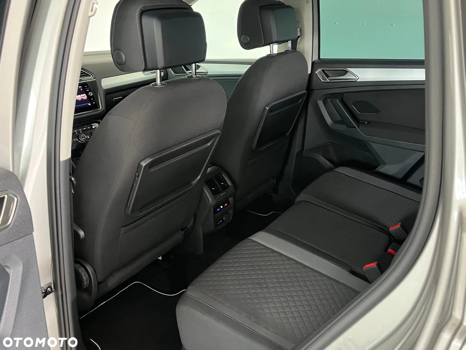 Volkswagen Tiguan 1.5 TSI EVO Comfortline - 38