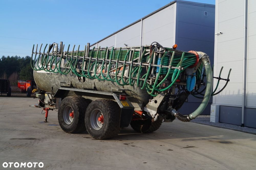 Pichon Wóz Asenizacyjny TCI 20700 z Rampą 15m - 2