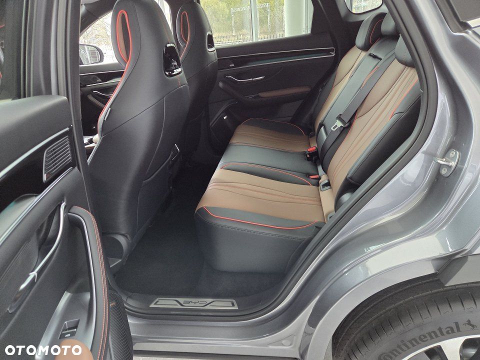 BYD Seal U - 8