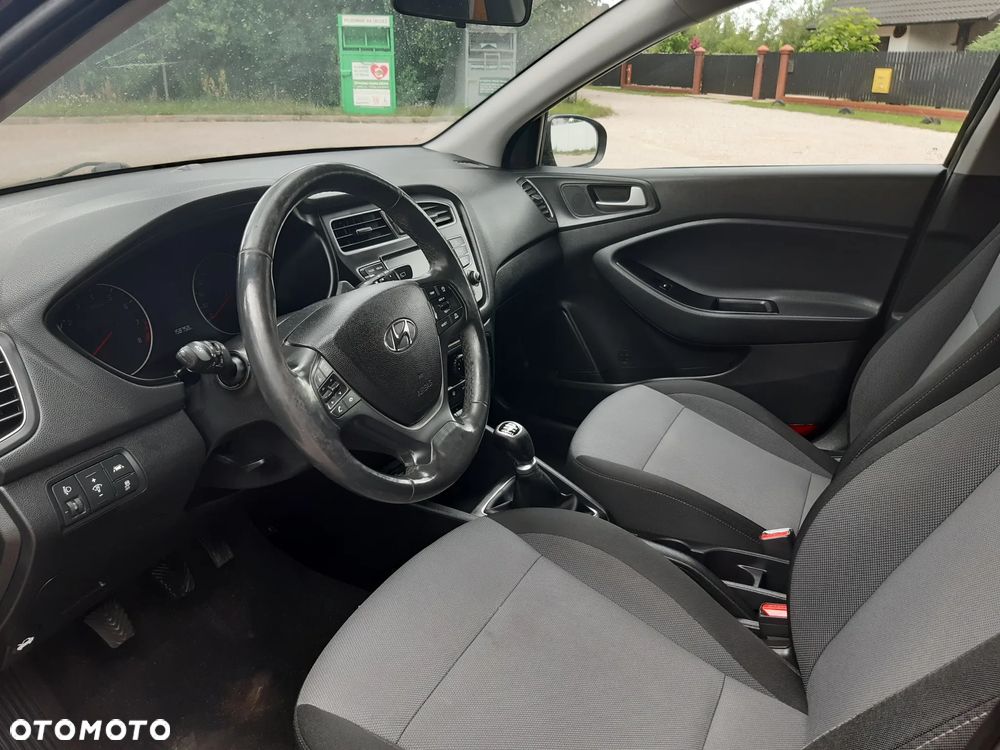 Hyundai i20 blue 1.2 Advantage+ - 12
