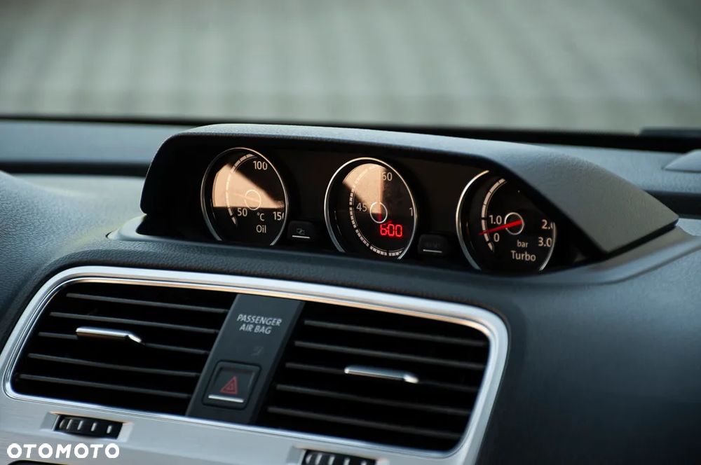 Volkswagen Scirocco 2.0 TSI (BlueMotion Technology) DSG - 18