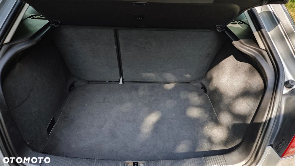 Audi A3 3-drzwiowe 2.0 TDI DPF Ambiente - 12