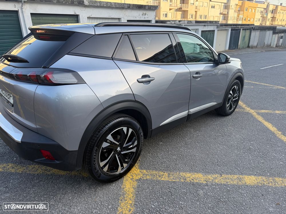 Peugeot 2008 1.2 PureTech Allure - 4