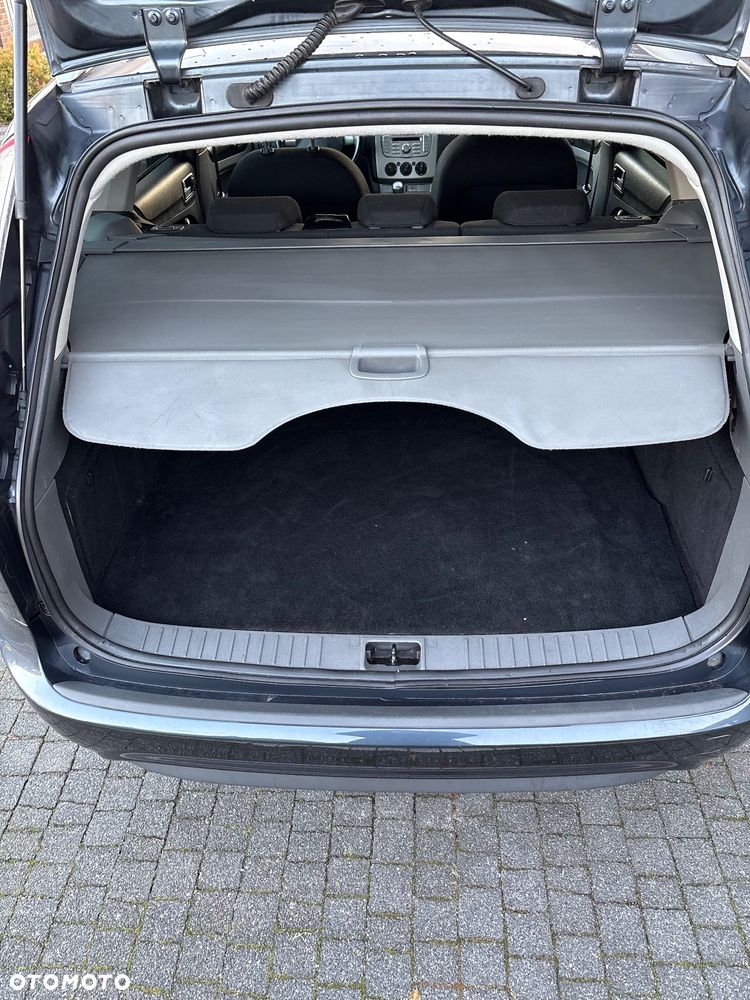 Ford Focus 1.6 Comfort - 27