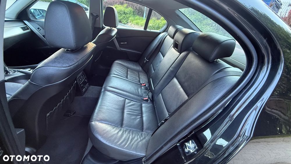 BMW Seria 5 525d - 5