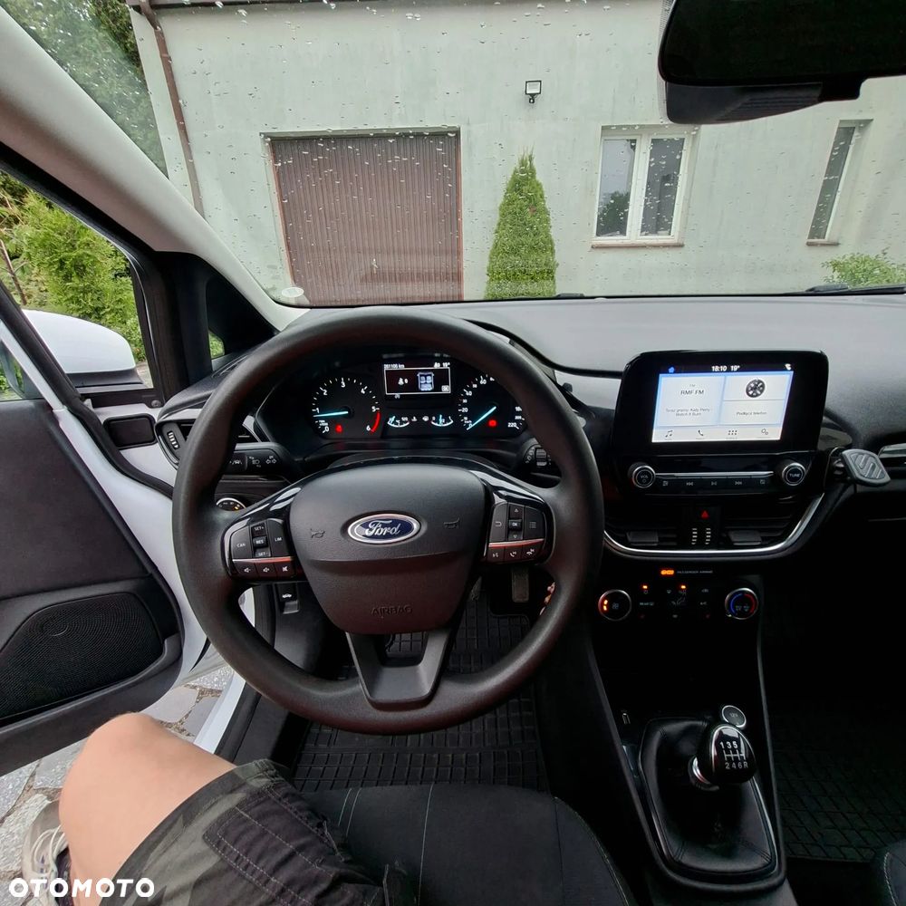 Ford Fiesta VAN - 14