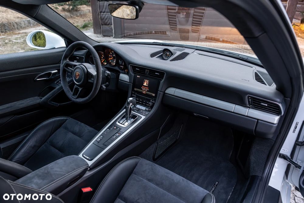Porsche 911 GT3 PDK - 29