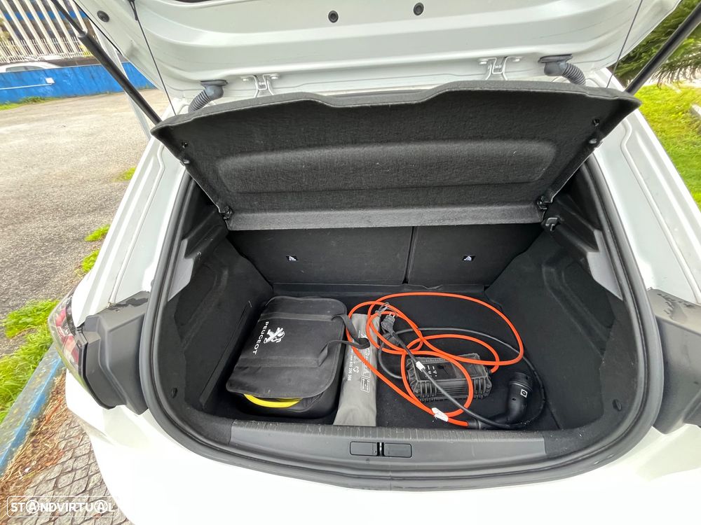 Peugeot e-208 50 kWh Allure Pack - 22