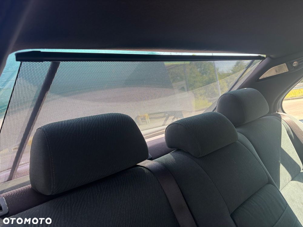 BMW Seria 5 520i - 10