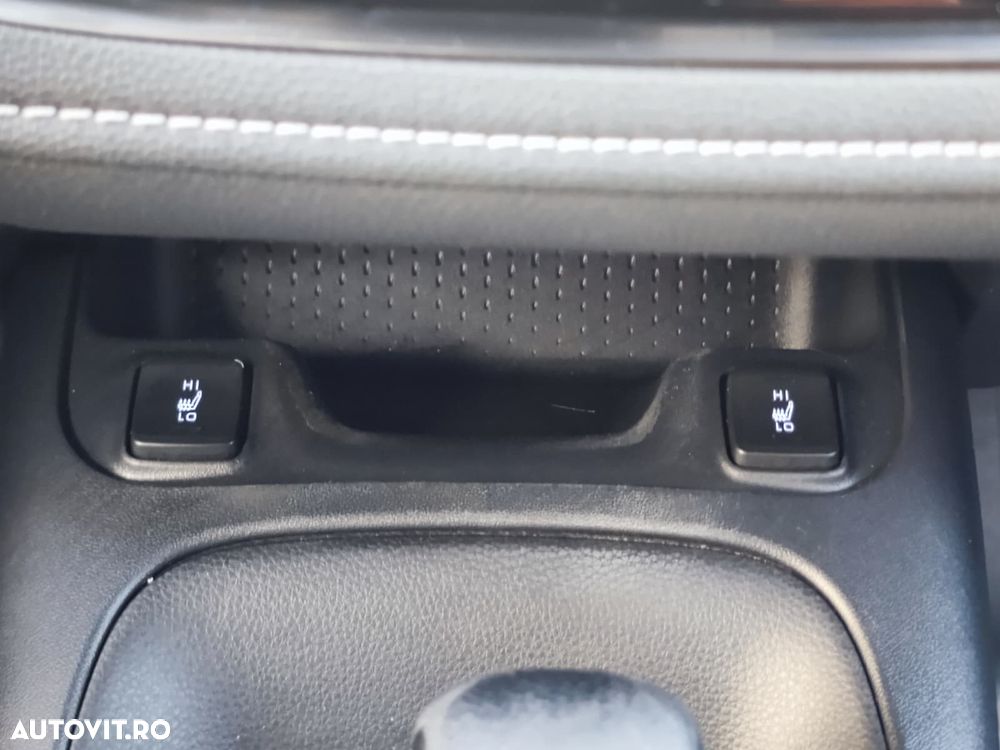 Toyota Corolla 2.0 HSD Dynamic interior Negru - 6