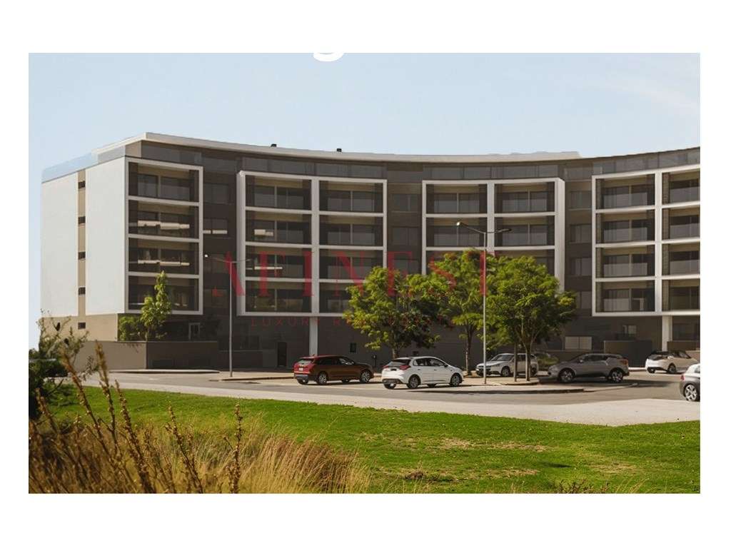 APARTAMENTO T2 COM VARANDAS E GARAGEM NO MONTIJO - Grande imagem: 2/9