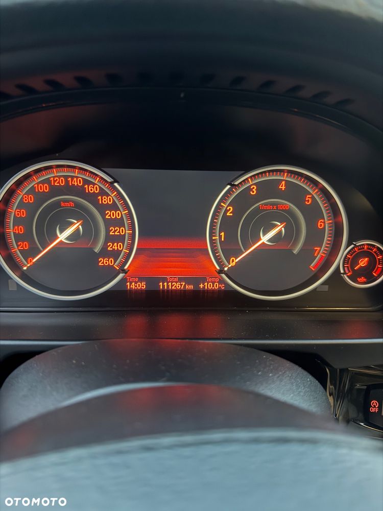 BMW X5 xDrive35i - 11