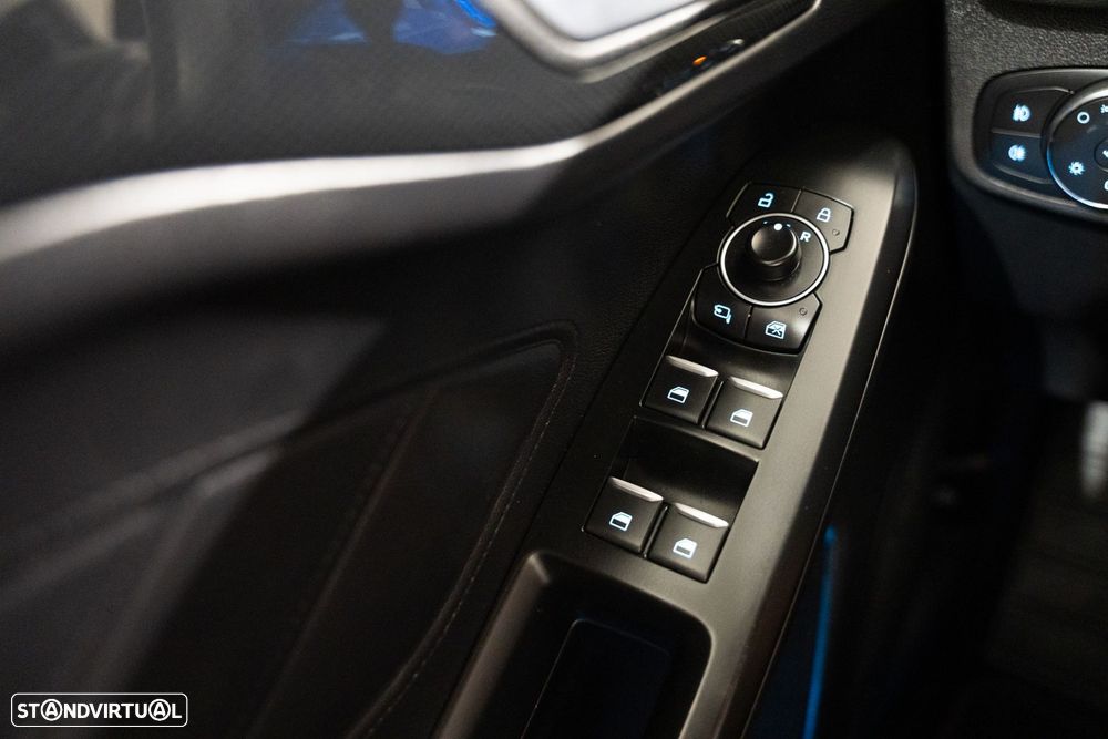 Ford Focus SW 1.0 EcoBoost MHEV ST-Line X - 19